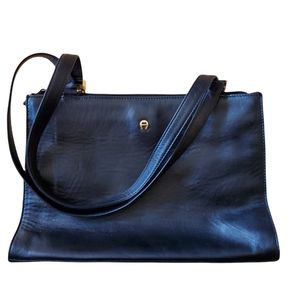 Etienne Angier Back Leather Purse